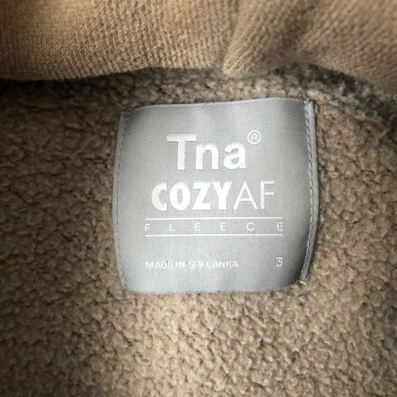 ARITZIA Cozy Fleece Boyfriend Cropped Hoodie Size 3 - Picture 5 of 7